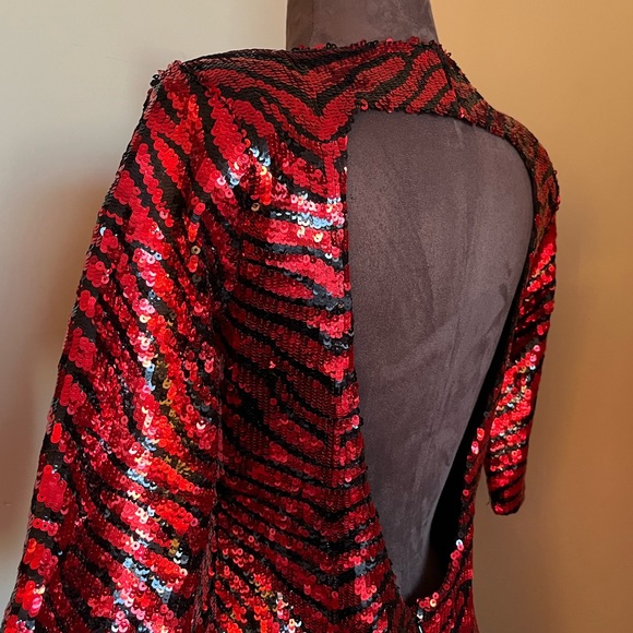 Guess Zebra Sequin Stunner w Open Bsck - Picture 9 of 10